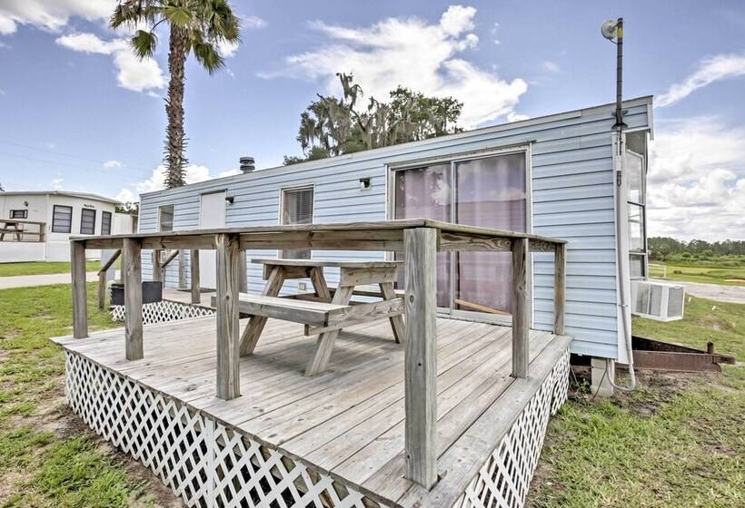 Cozy Lakefront Home In Ocala W/ Deck, Grill + A/c!