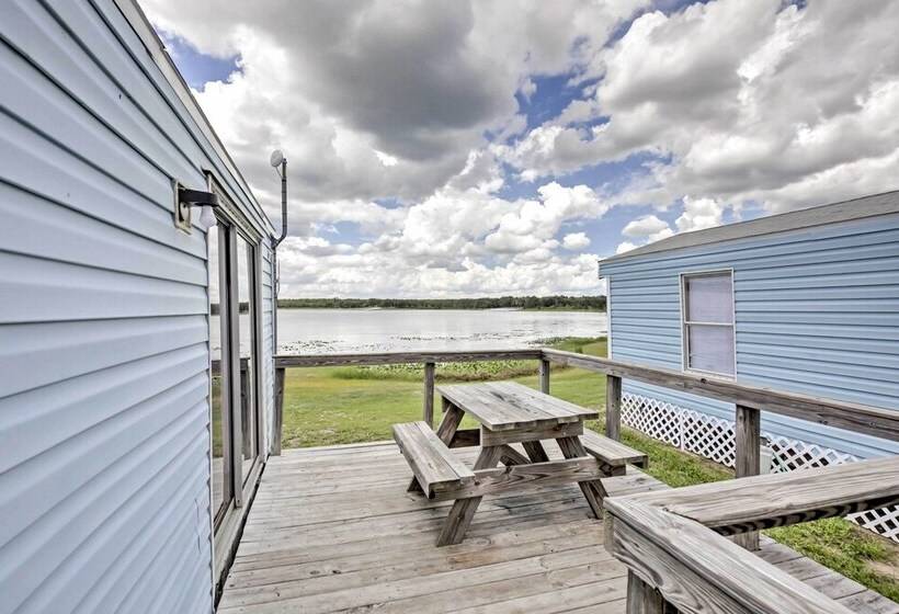 Cozy Lakefront Home In Ocala W/ Deck, Grill + A/c!