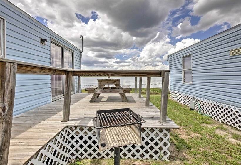 Cozy Lakefront Home In Ocala W/ Deck, Grill + A/c!