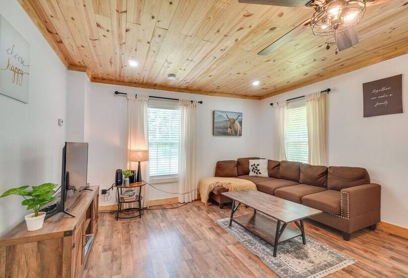 Creekside Ranch W/ Porch ~ 2 Mi To Pkwy