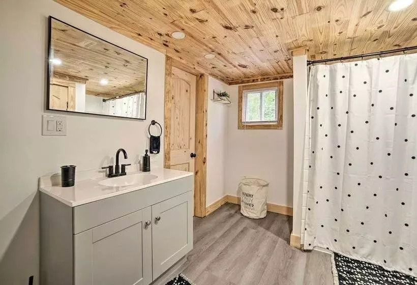 Creekside Ranch  W/ Porch ~ 2 Mi To Pkwy