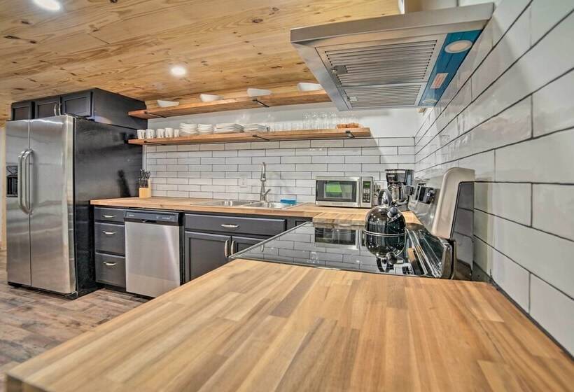 Creekside Ranch W/ Porch ~ 2 Mi To Pkwy