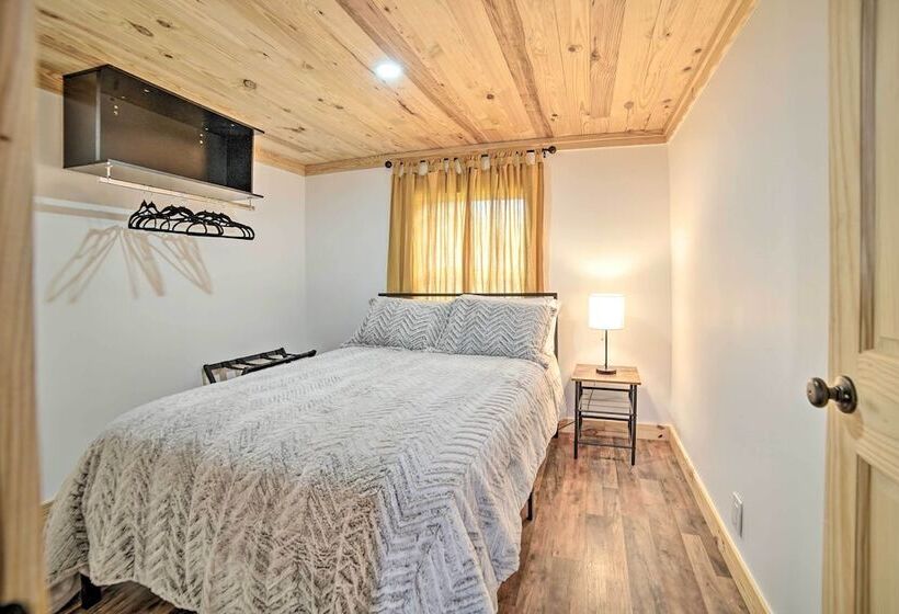 Creekside Ranch W/ Porch ~ 2 Mi To Pkwy