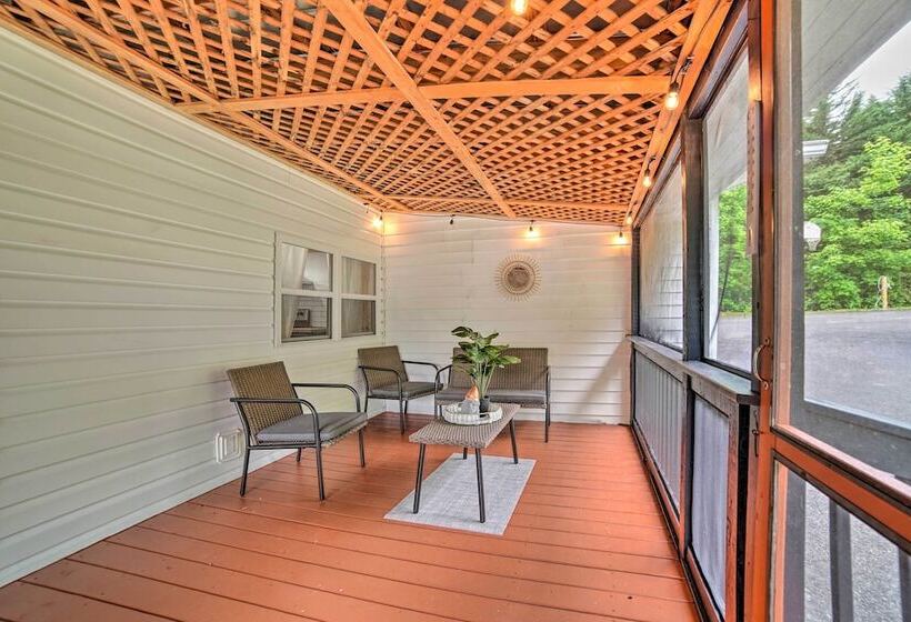 Creekside Ranch W/ Porch ~ 2 Mi To Pkwy