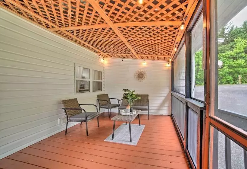 Creekside Ranch  W/ Porch ~ 2 Mi To Pkwy