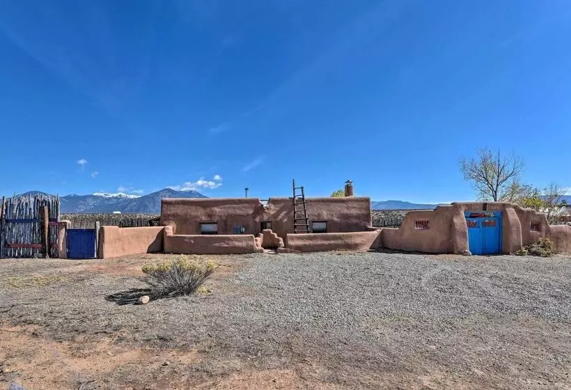 El Prado Adobe Home: Courtyard W/ Mountain Views!