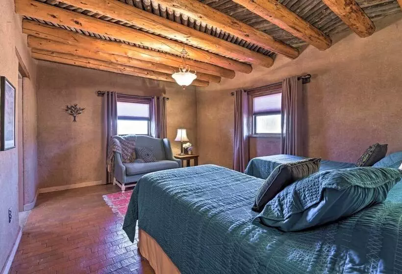 El Prado Adobe Home: Courtyard W/ Mountain Views!