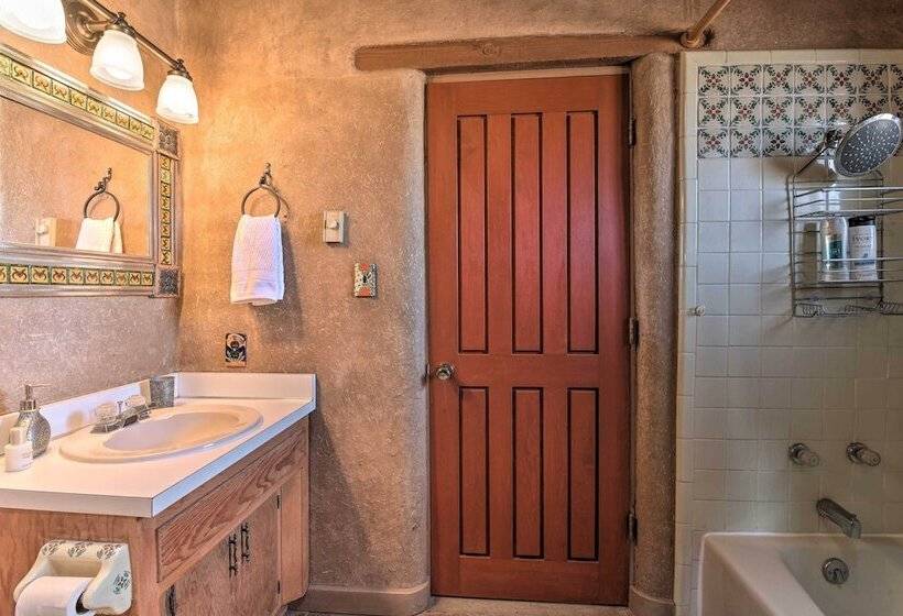 El Prado Adobe Home: Courtyard W/ Mountain Views!