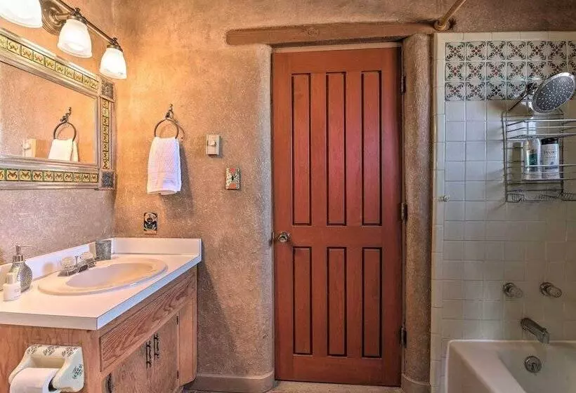 El Prado Adobe Home: Courtyard W/ Mountain Views!