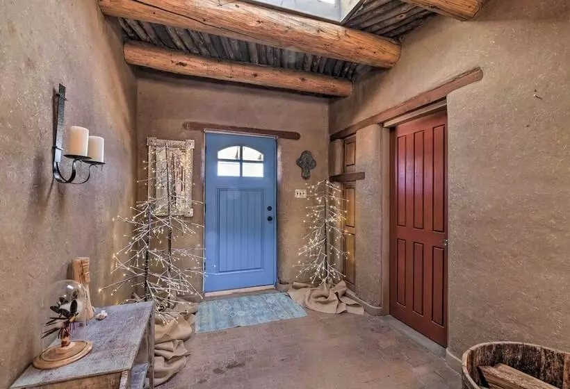 El Prado Adobe Home: Courtyard W/ Mountain Views!