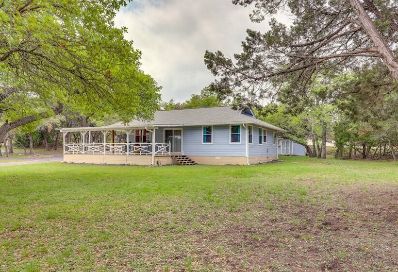 Canyon Lake Home W/ Resort Amenities & Fire Pit!