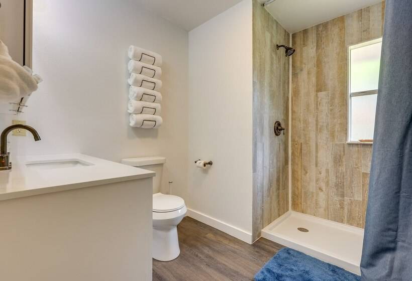 Canyon Lake Home W/ Resort Amenities & Fire Pit!