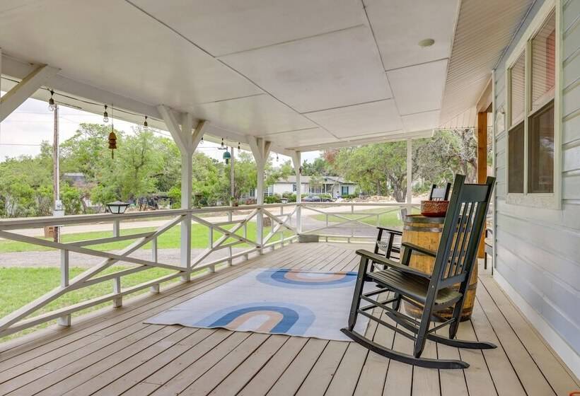 Canyon Lake Home W/ Resort Amenities & Fire Pit!