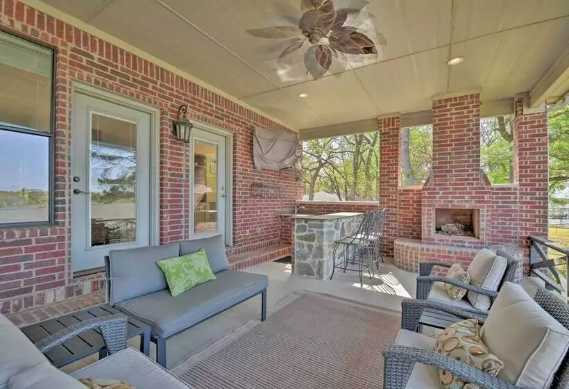 Dock & Game Room: Alvarado Lake Getaway!