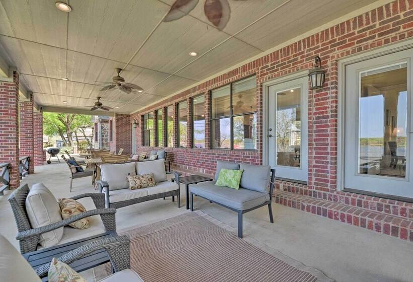 Dock & Game Room: Alvarado Lake Getaway!