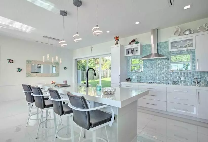 Sleek Fort Pierce Vacation Rental W/ Private Dock!