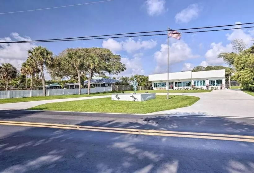 Sleek Fort Pierce Vacation Rental W/ Private Dock!