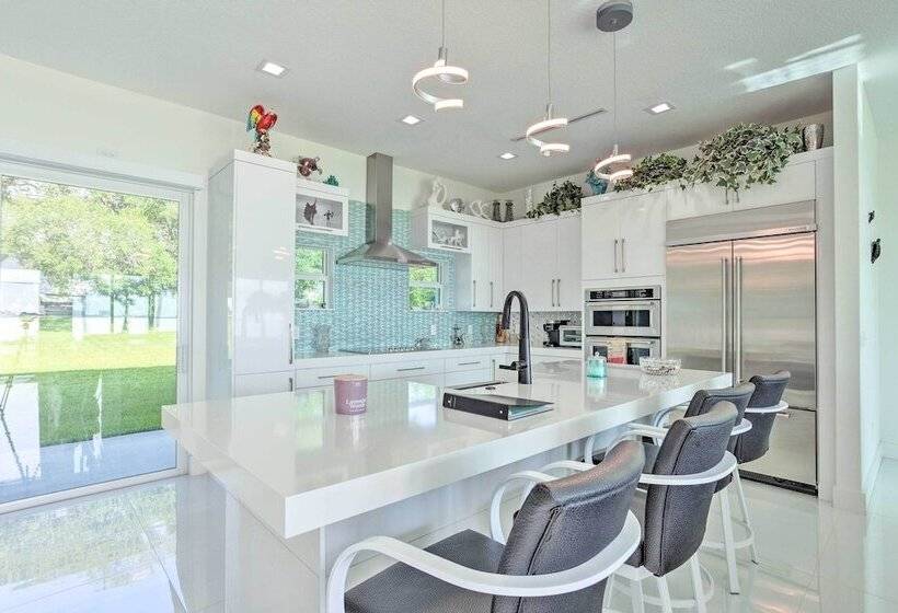 Sleek Fort Pierce Vacation Rental W/ Private Dock!