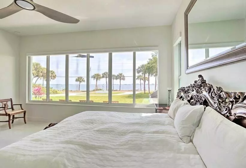 Sleek Fort Pierce Vacation Rental W/ Private Dock!