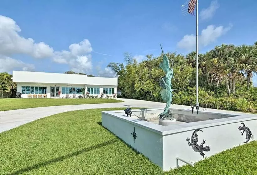 Sleek Fort Pierce Vacation Rental W/ Private Dock!