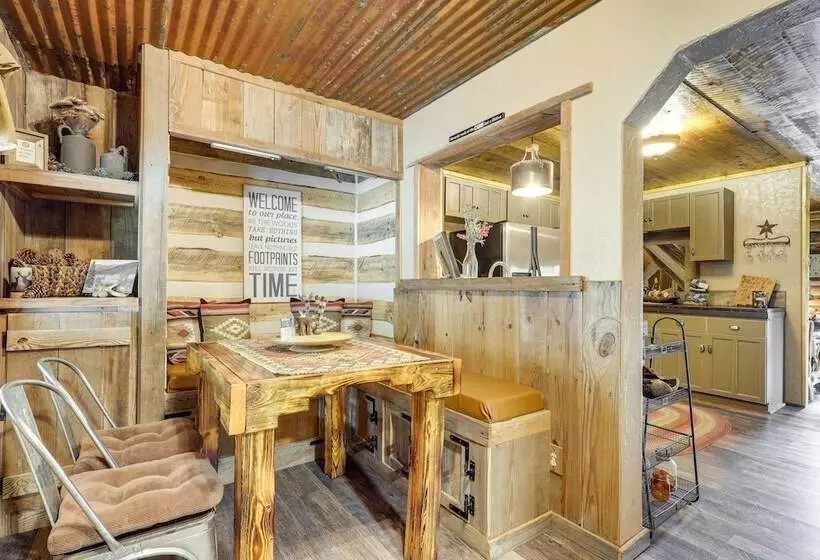 Jemez Springs Cabin W/ Stunning Mtn Views!