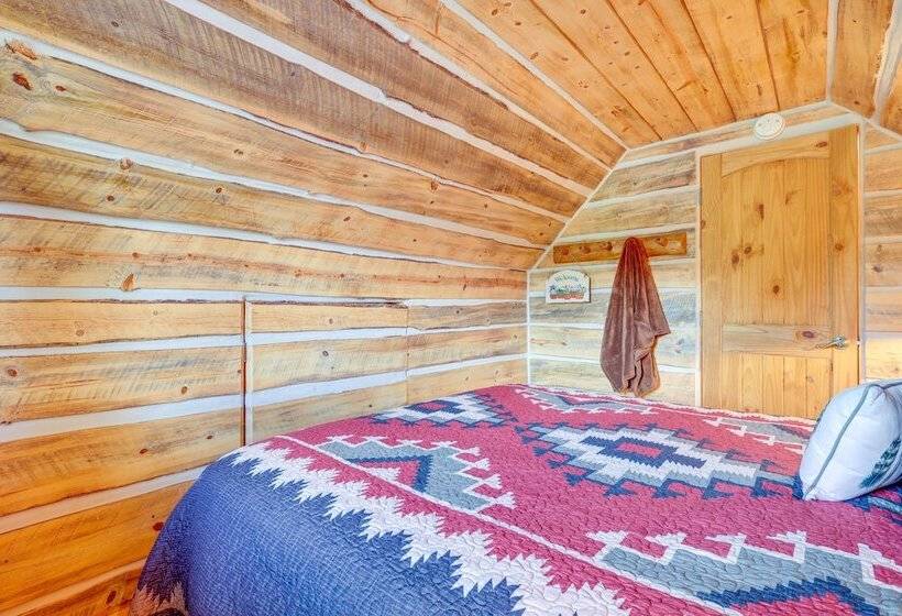 Jemez Springs Cabin W/ Stunning Mtn Views!