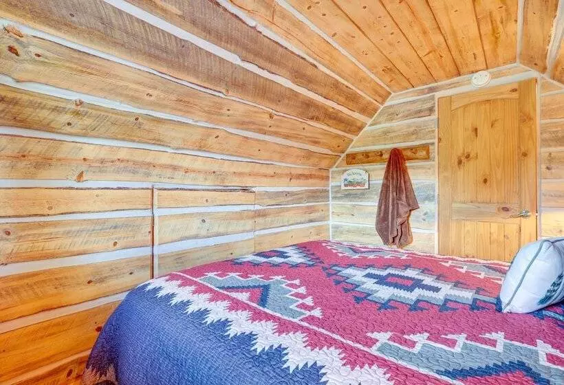 Jemez Springs Cabin W/ Stunning Mtn Views!