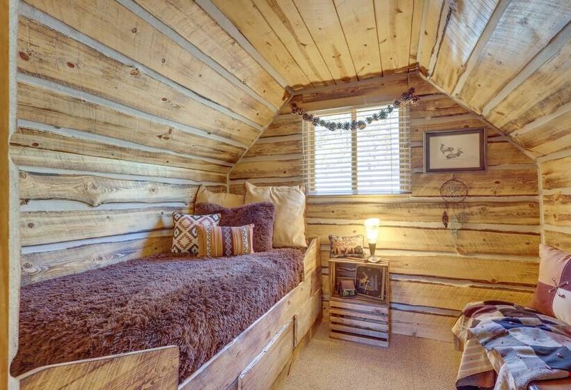 Jemez Springs Cabin W/ Stunning Mtn Views!