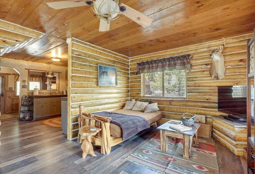 Jemez Springs Cabin W/ Stunning Mtn Views!