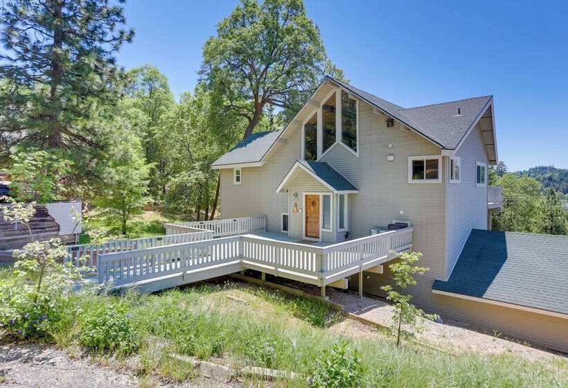 Lake Arrowhead Vacation Home W/ Decks & Grill!