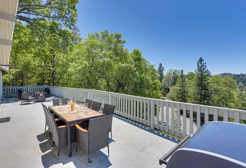 Lake Arrowhead Vacation Home W/ Decks & Grill!
