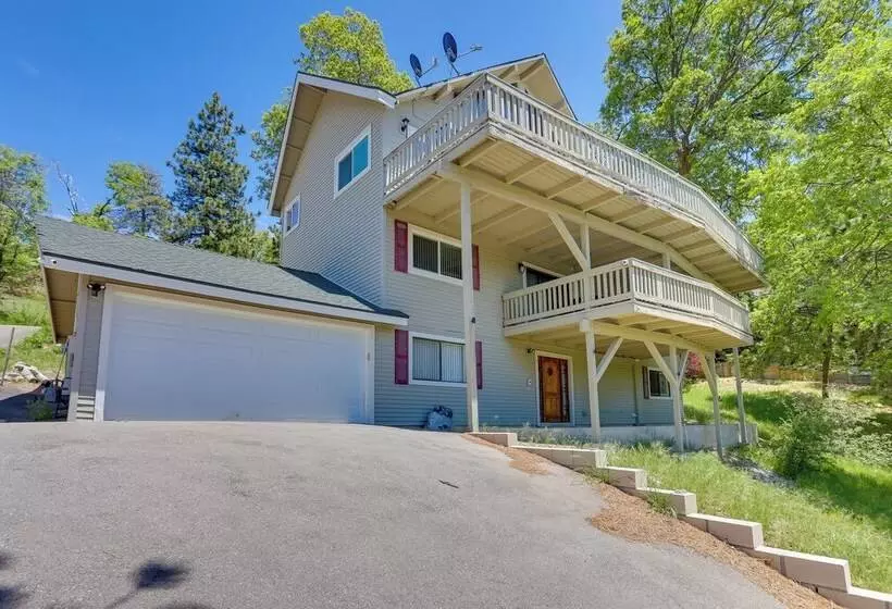 Lake Arrowhead Vacation Home W/ Decks & Grill!