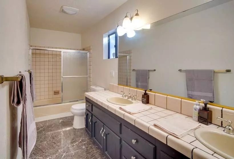 Lake Arrowhead Vacation Home W/ Decks & Grill!