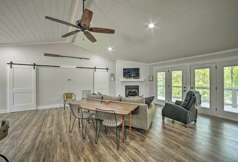 Lake Barkley Waterfront Home W/ Deck & Boat Dock!