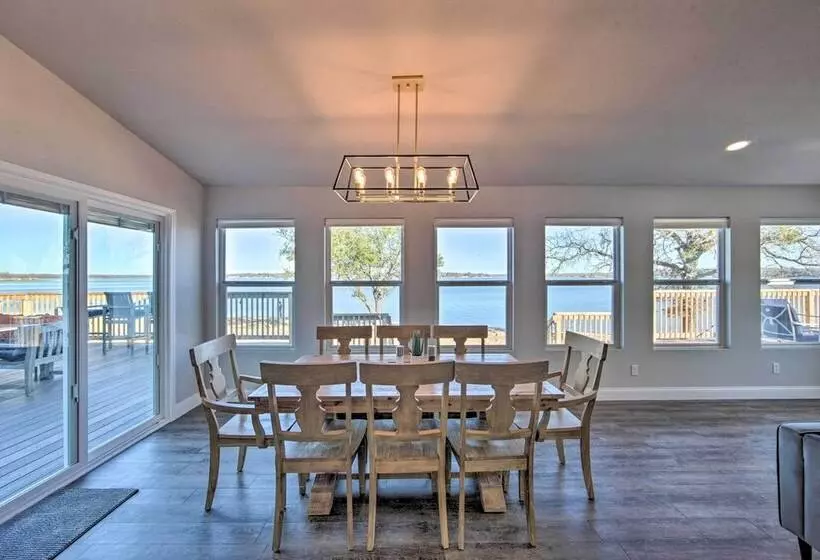 Lakefront Gun Barrel City Home W/ 5 Acres!