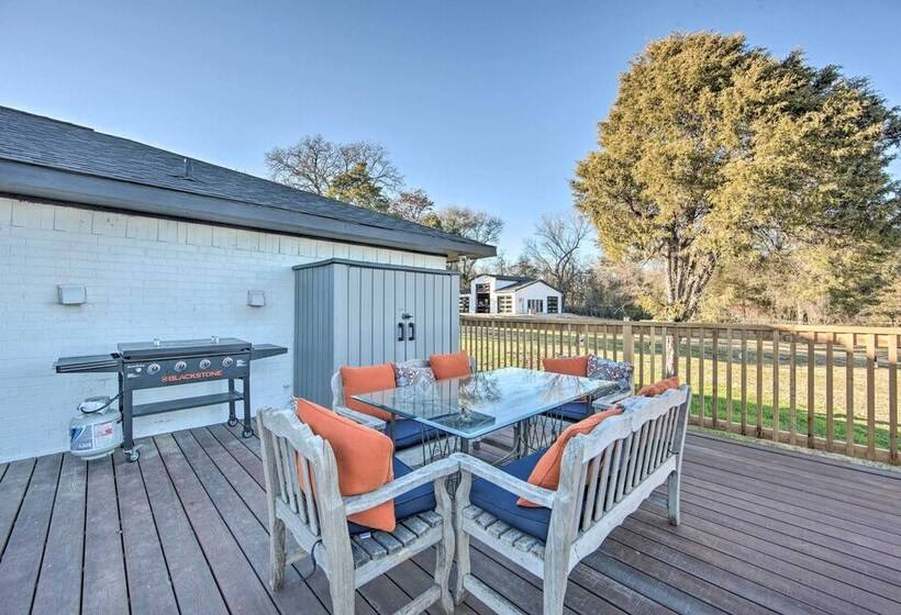 Lakefront Gun Barrel City Home W/ 5 Acres!