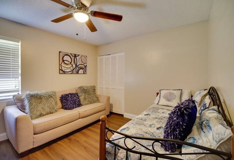 Lakewood Park Retreat On Fairway   4 Mi To Beach!