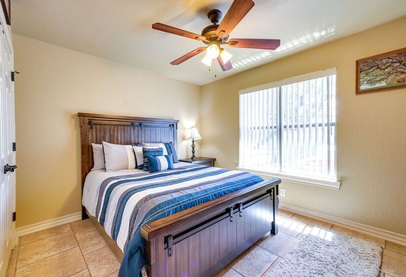 Lodge At Rocky Creek  W/ Private Hot Tub & Yard!