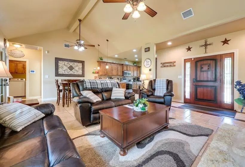 Lodge At Rocky Creek  W/ Private Hot Tub & Yard!