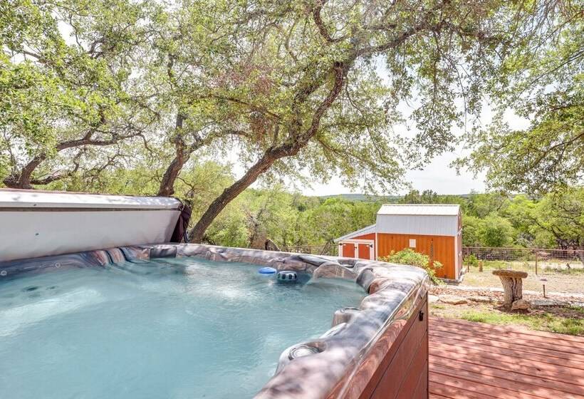 Lodge At Rocky Creek  W/ Private Hot Tub & Yard!