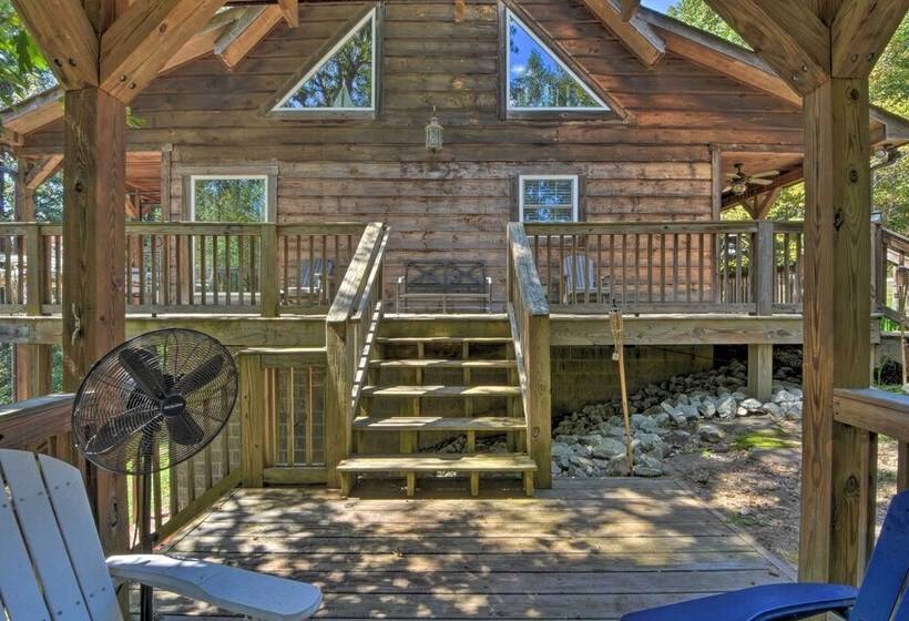 Lovely Lake Hartwell Retreat: Dock, Deck & Grill!