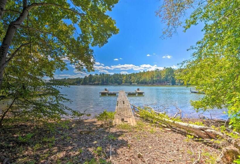 Lovely Lake Hartwell Retreat: Dock, Deck & Grill!
