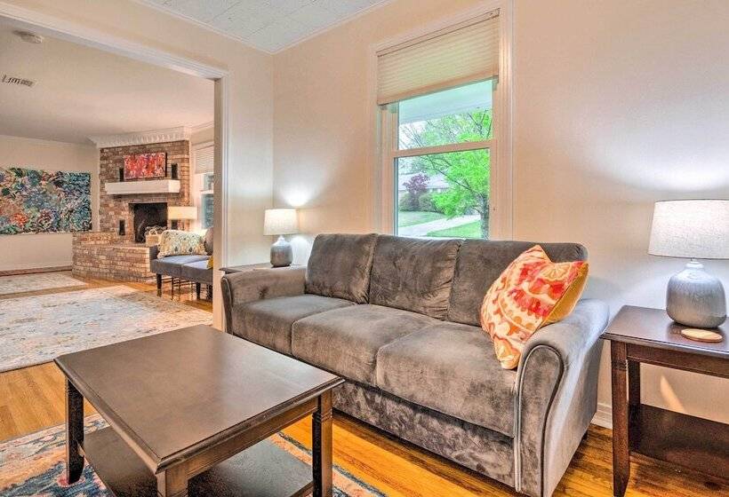 Newly Renovated Little Rock Escape W/ Yard!