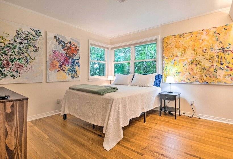 Newly Renovated Little Rock Escape W/ Yard!