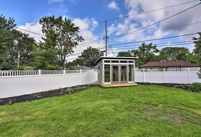 Parma Heights Home W/ Private Yard & Pergola