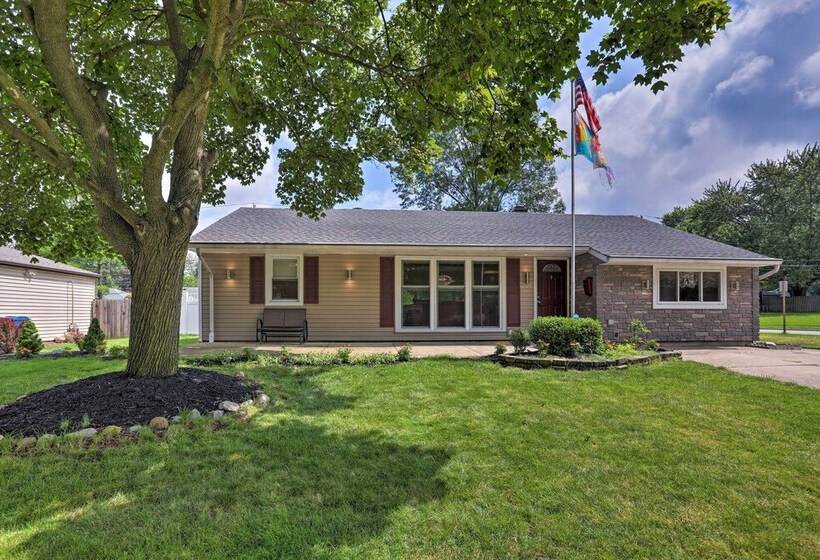 Parma Heights Home W/ Private Yard & Pergola