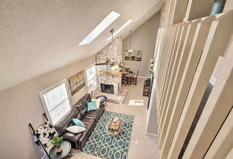 Pet Friendly A Frame Retreat Near Dtwn + Beaches!