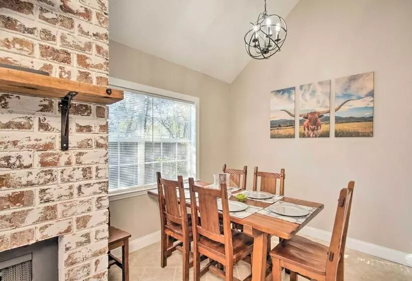 Pet Friendly A Frame Retreat Near Dtwn + Beaches!