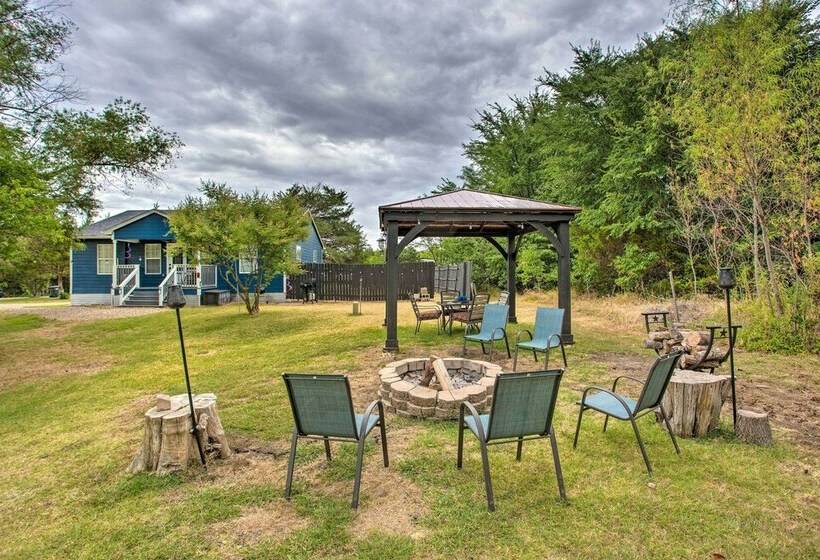 Pottsboro Home W/ Fire Pit < 1 Mi To Lake Texoma!