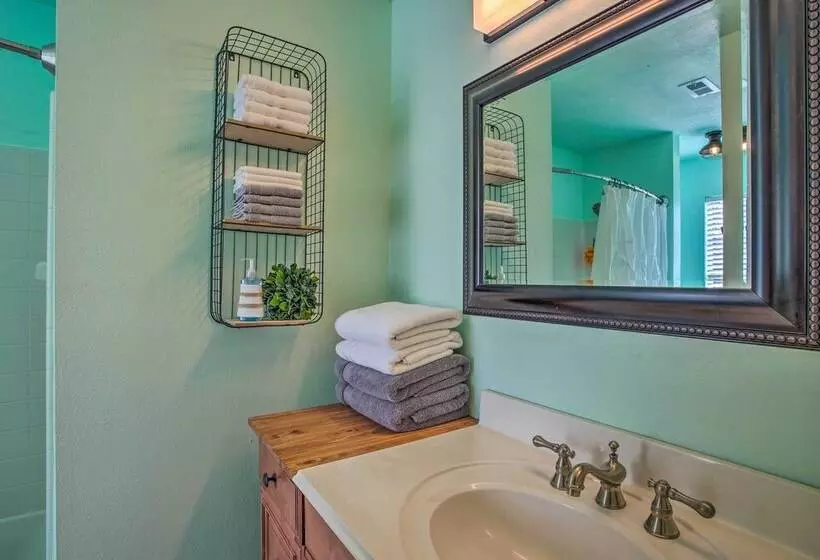 Pottsboro Home W/ Fire Pit < 1 Mi To Lake Texoma!